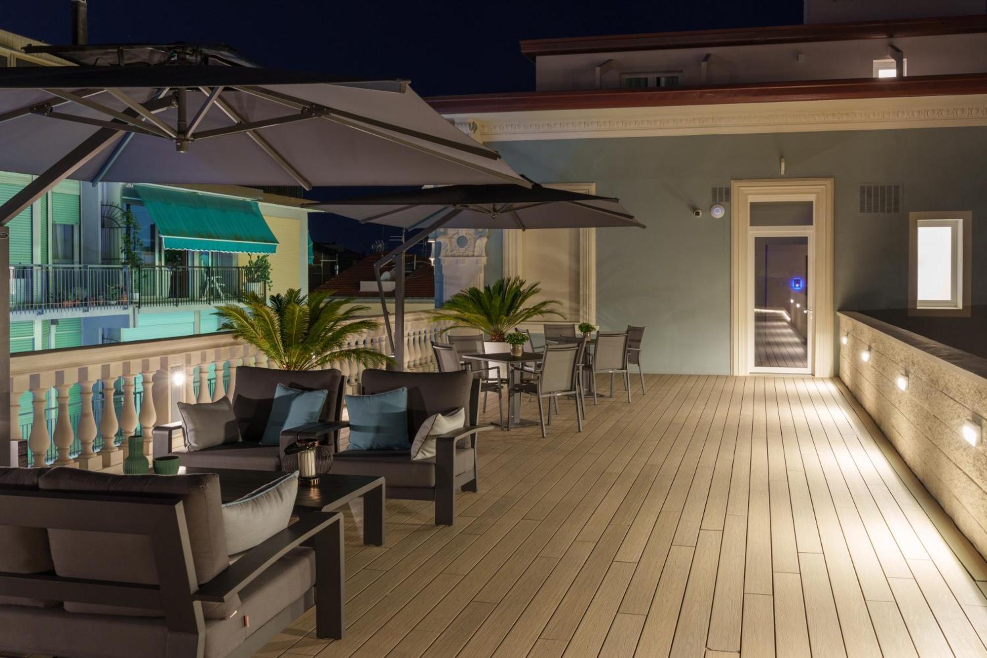 VI Suites Viareggio Exteriér fotografie