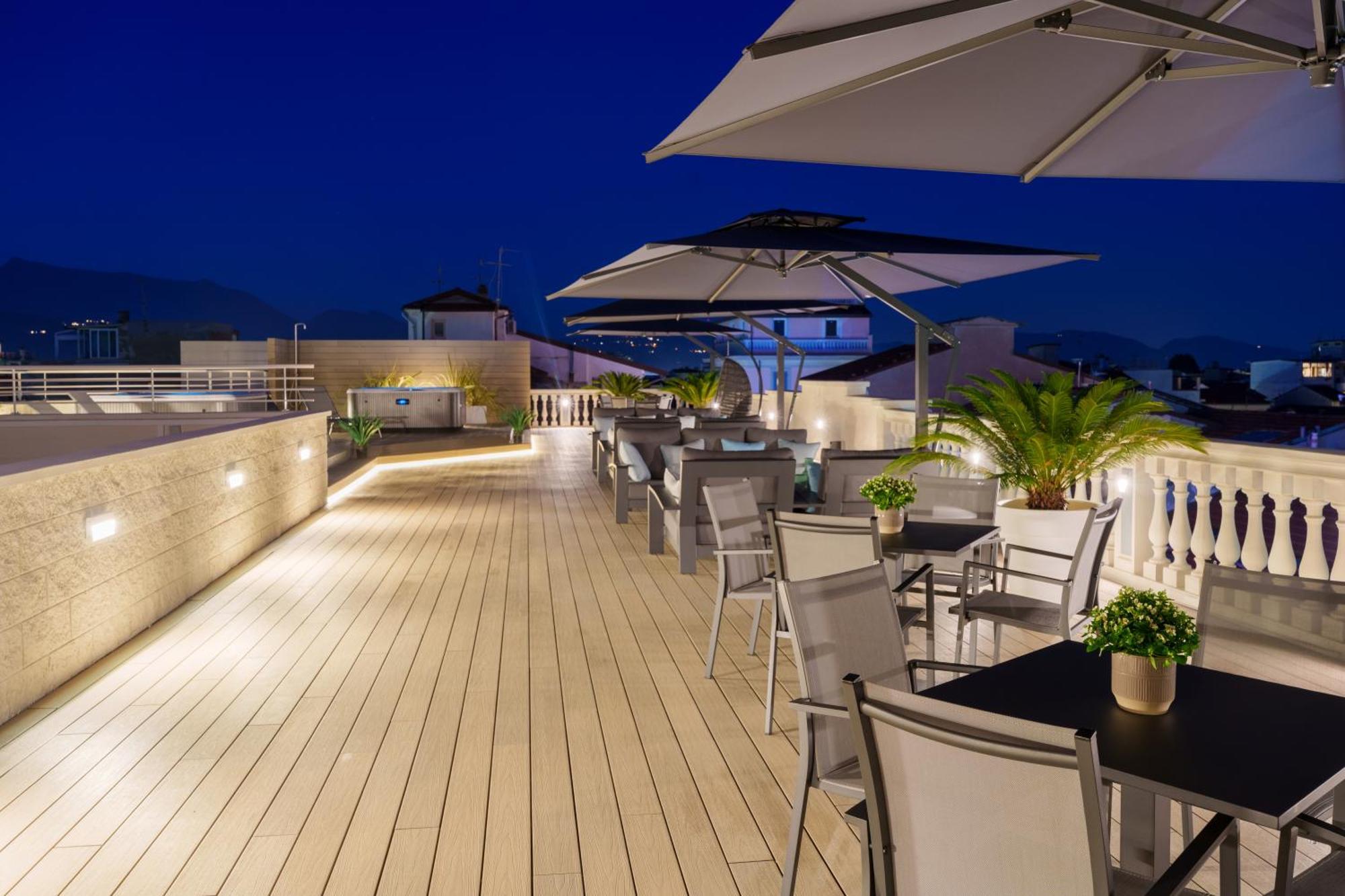 VI Suites Viareggio Exteriér fotografie