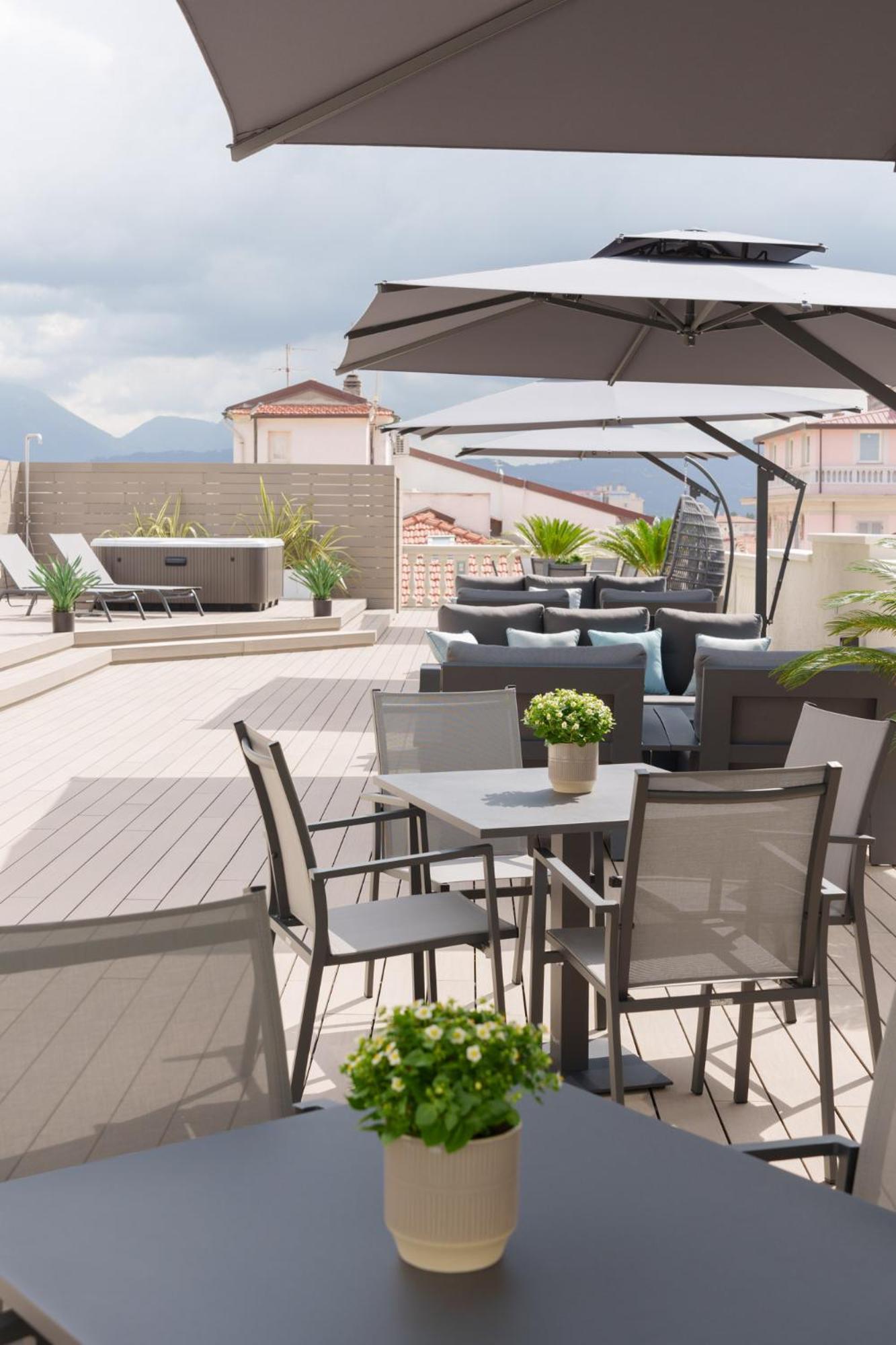 VI Suites Viareggio Exteriér fotografie