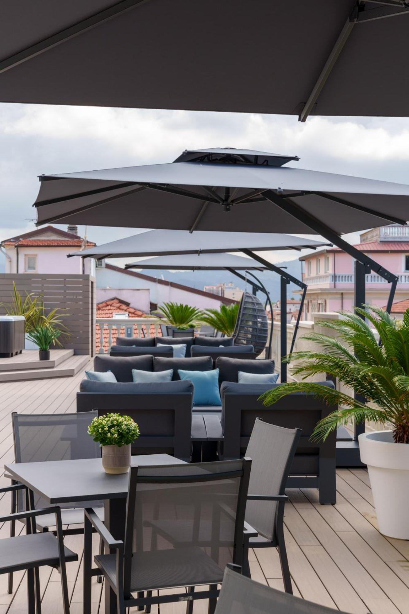 VI Suites Viareggio Exteriér fotografie