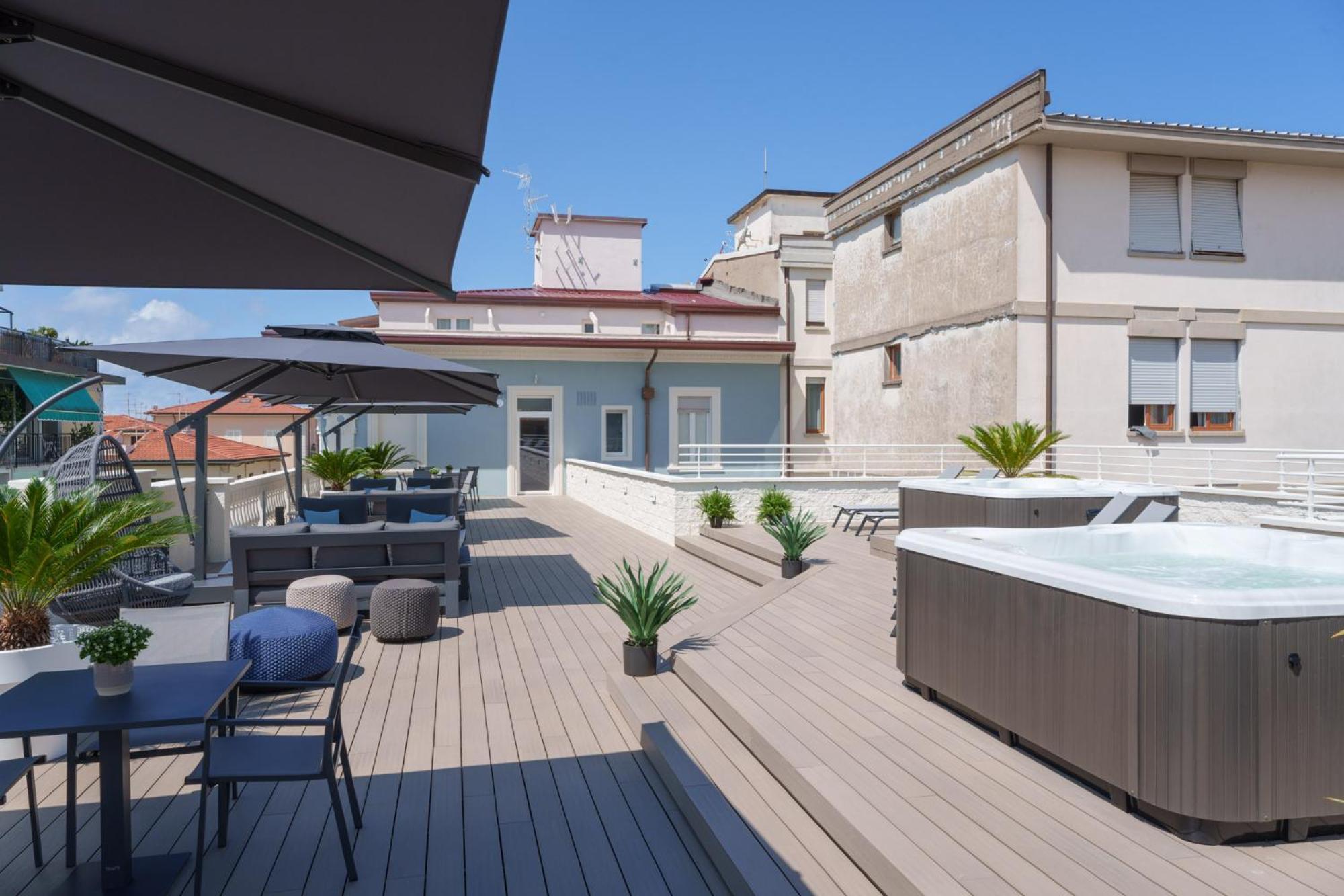 VI Suites Viareggio Exteriér fotografie